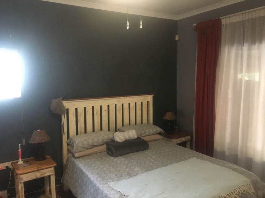 4 Bedroom Property for Sale in Rooihuiskraal Gauteng