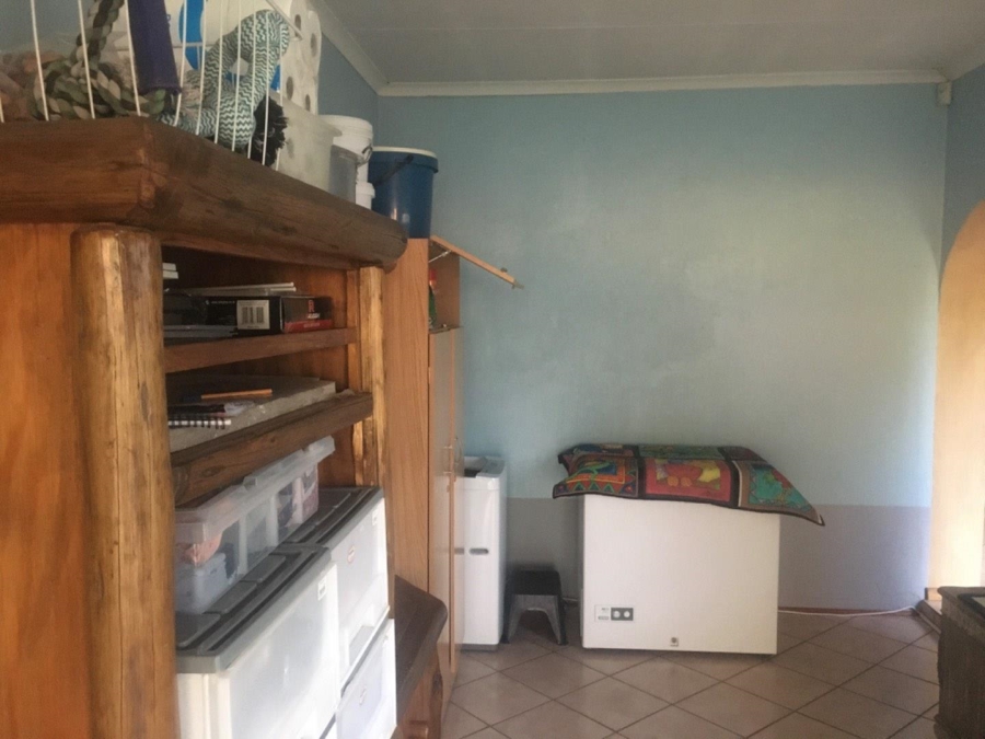 4 Bedroom Property for Sale in Rooihuiskraal Gauteng