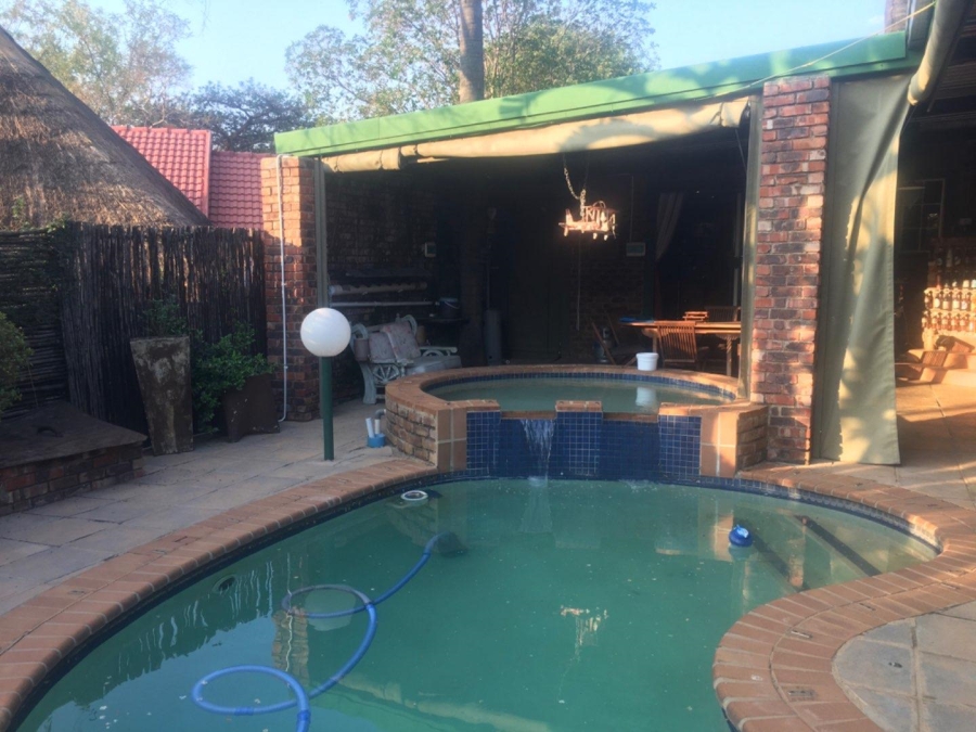 4 Bedroom Property for Sale in Rooihuiskraal Gauteng