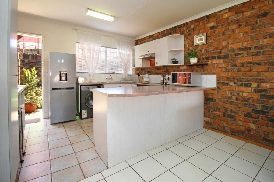 3 Bedroom Property for Sale in Rangeview Gauteng