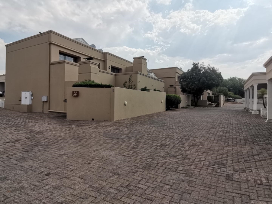 2 Bedroom Property for Sale in Northwold Gardens Gauteng