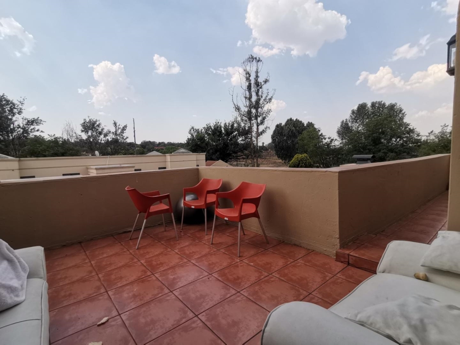 2 Bedroom Property for Sale in Northwold Gardens Gauteng