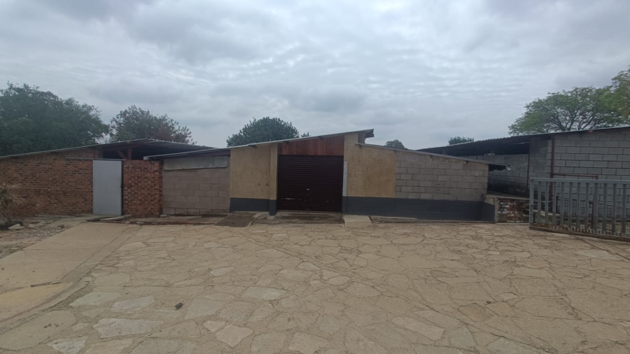 4 Bedroom Property for Sale in Knoppieslaagte Gauteng