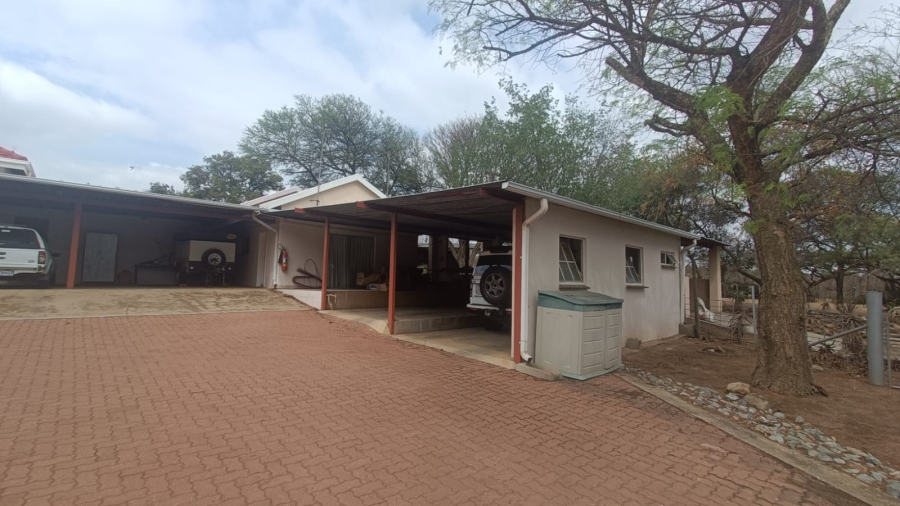 4 Bedroom Property for Sale in Knoppieslaagte Gauteng