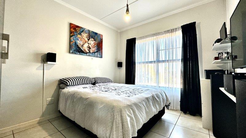 3 Bedroom Property for Sale in Oakdene Gauteng