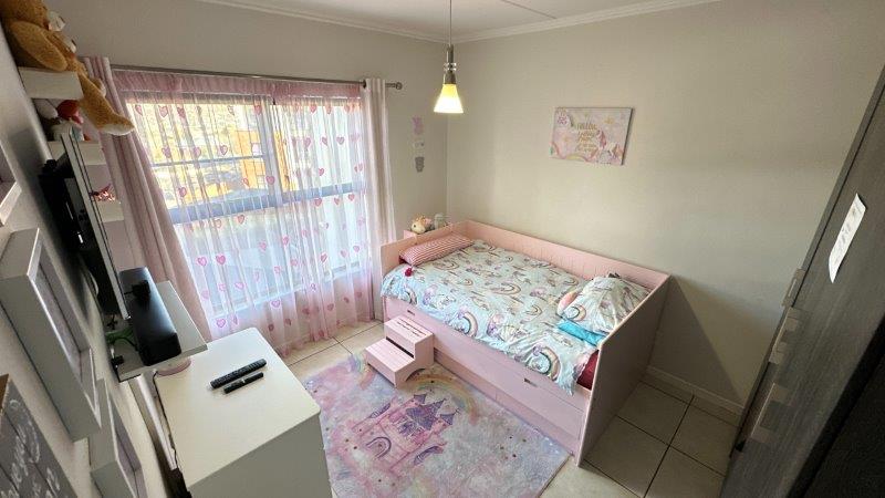 3 Bedroom Property for Sale in Oakdene Gauteng