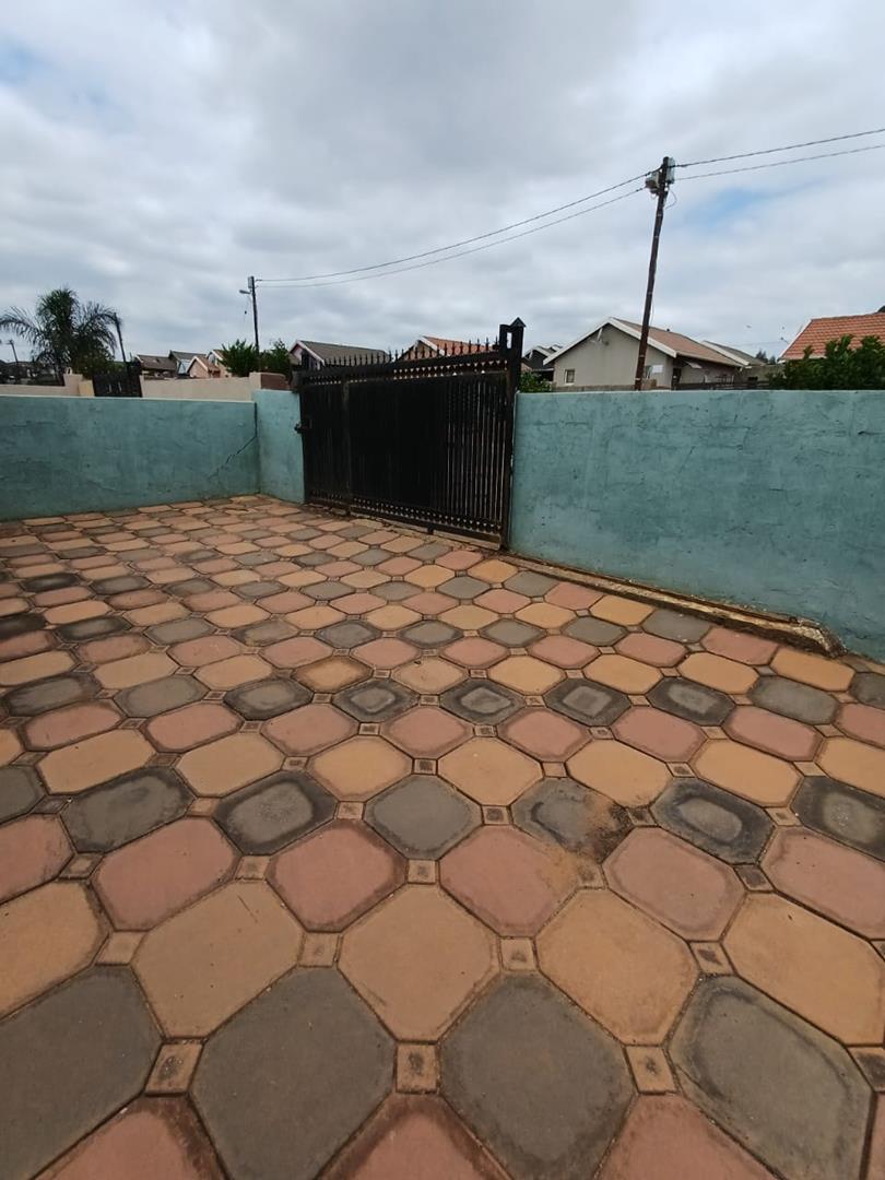 2 Bedroom Property for Sale in Mamelodi East Gauteng