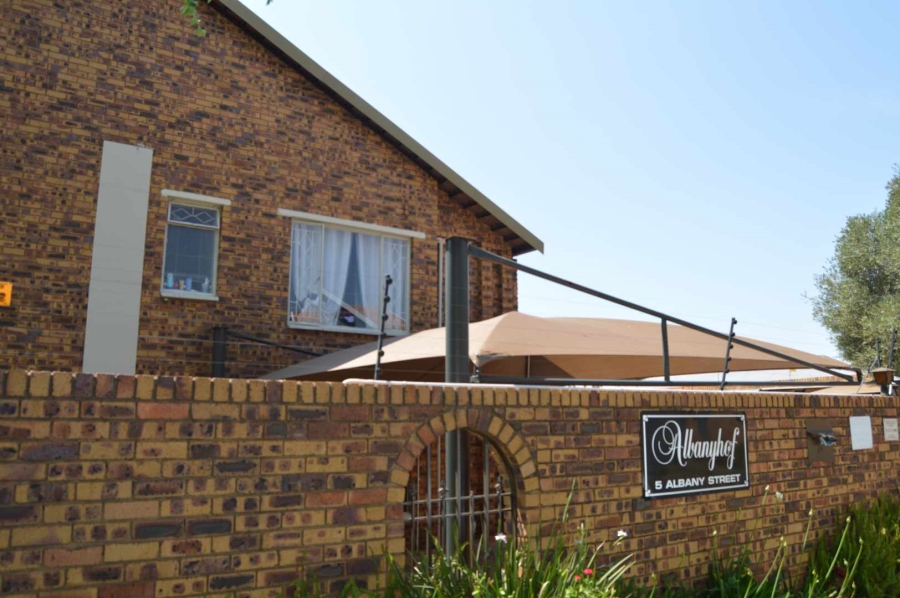 2 Bedroom Property for Sale in New Redruth Gauteng