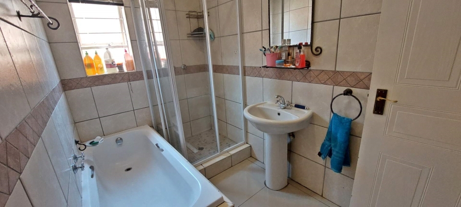 3 Bedroom Property for Sale in Elandshaven Gauteng