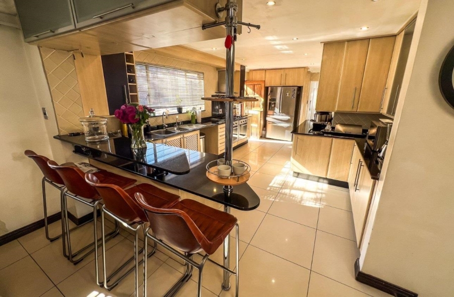 4 Bedroom Property for Sale in Bassonia Gauteng