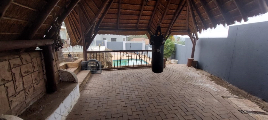 4 Bedroom Property for Sale in Bassonia Gauteng