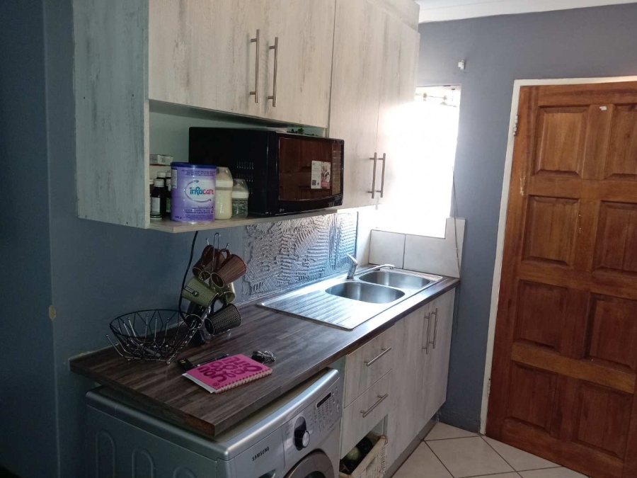 2 Bedroom Property for Sale in Mamelodi East Gauteng