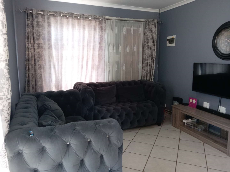 2 Bedroom Property for Sale in Mamelodi East Gauteng