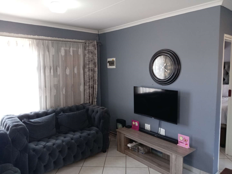 2 Bedroom Property for Sale in Mamelodi East Gauteng