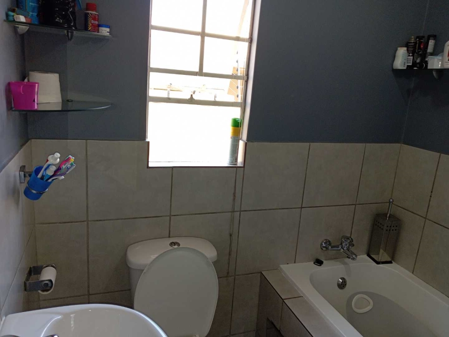 2 Bedroom Property for Sale in Mamelodi East Gauteng