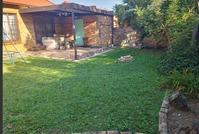 2 Bedroom Property for Sale in Equestria Gauteng