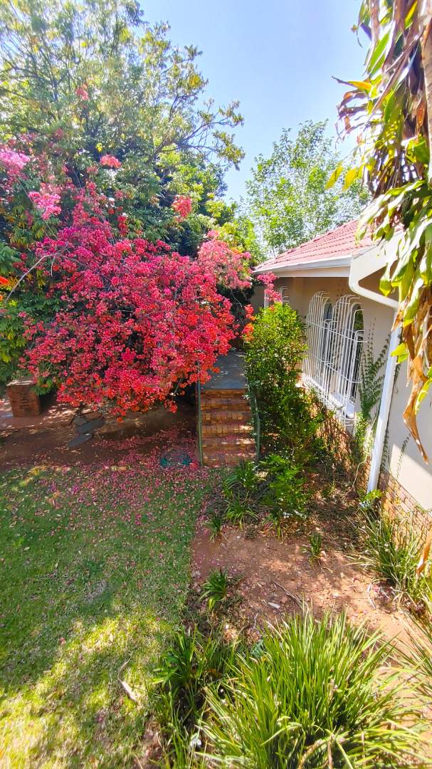 4 Bedroom Property for Sale in Waterkloof Glen Gauteng