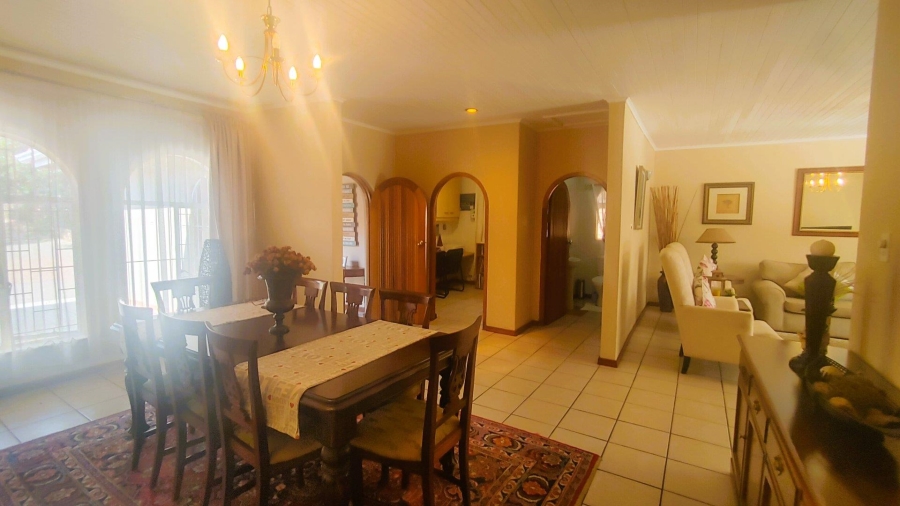 4 Bedroom Property for Sale in Waterkloof Glen Gauteng