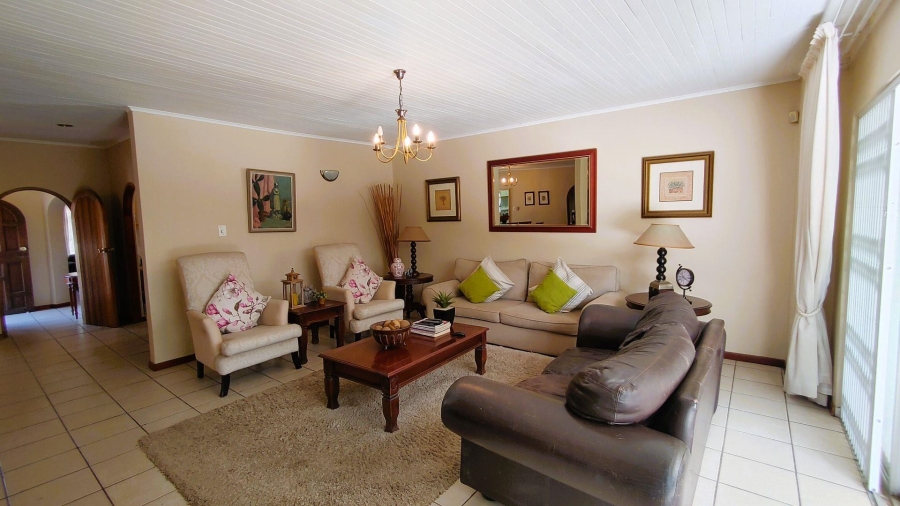 4 Bedroom Property for Sale in Waterkloof Glen Gauteng