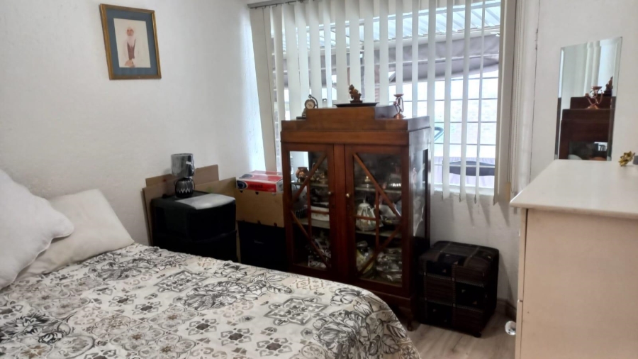 To Let 2 Bedroom Property for Rent in Oakdene Gauteng