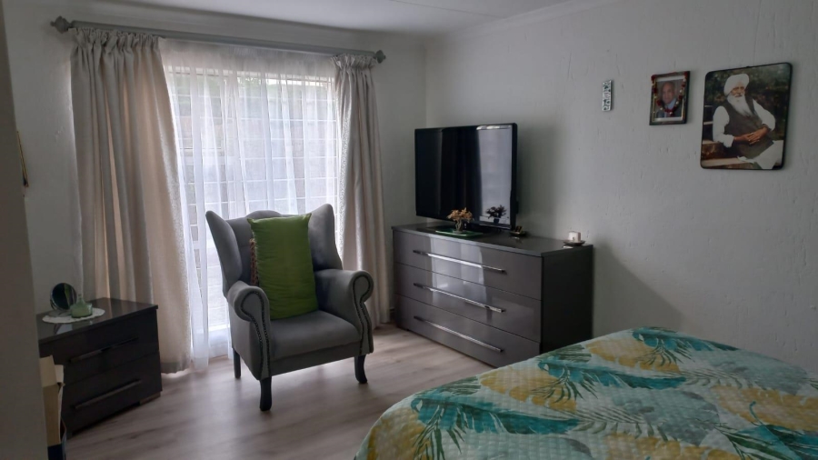 To Let 2 Bedroom Property for Rent in Oakdene Gauteng