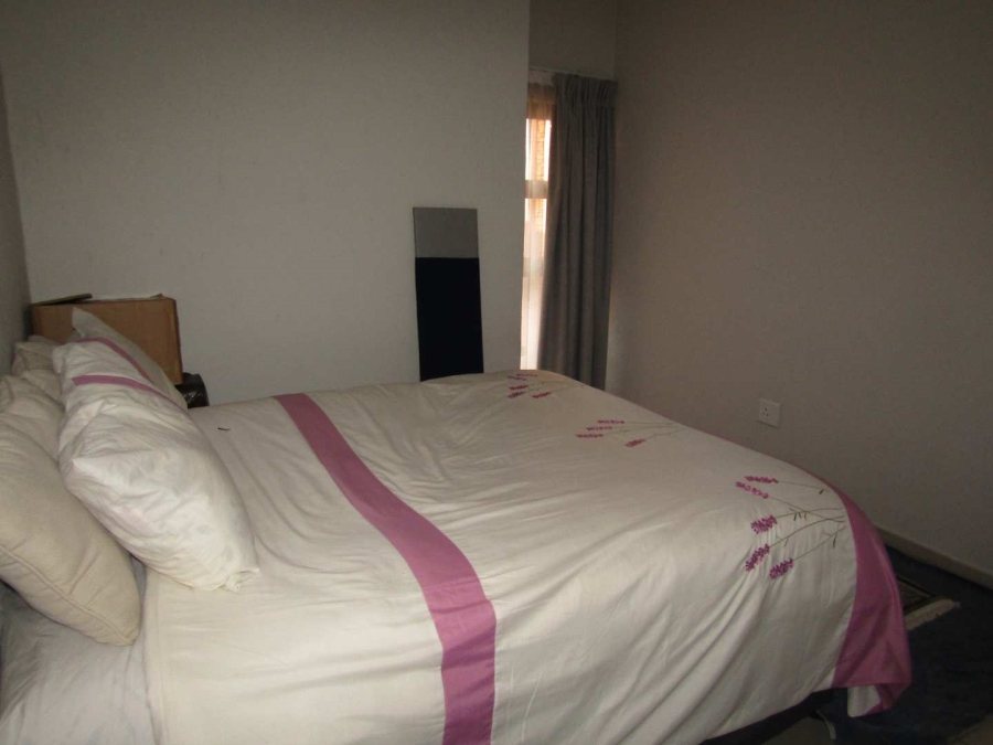 To Let 3 Bedroom Property for Rent in Bardene Gauteng