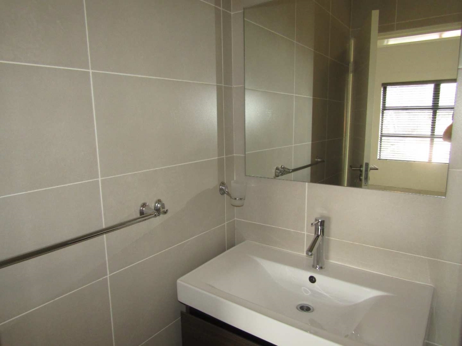 To Let 3 Bedroom Property for Rent in Bartlett Gauteng