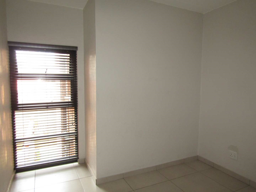 To Let 3 Bedroom Property for Rent in Bartlett Gauteng