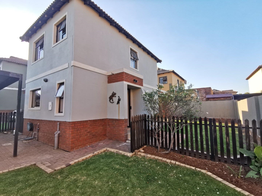 To Let 2 Bedroom Property for Rent in Albertsdal Gauteng