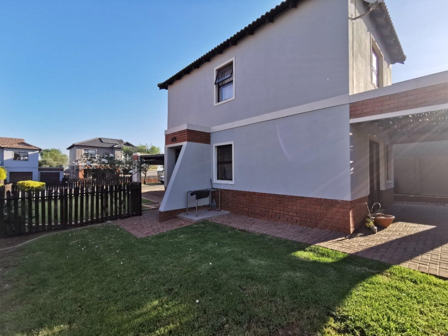 To Let 2 Bedroom Property for Rent in Albertsdal Gauteng