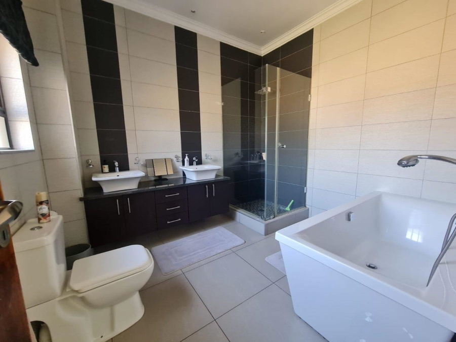 3 Bedroom Property for Sale in Eye of Africa Gauteng