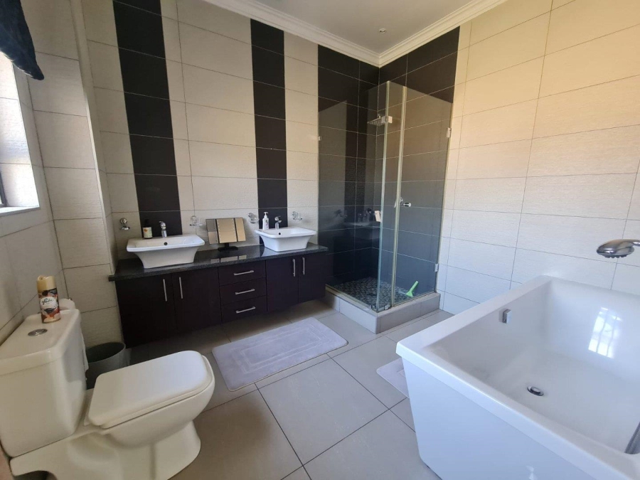 3 Bedroom Property for Sale in Eye of Africa Gauteng