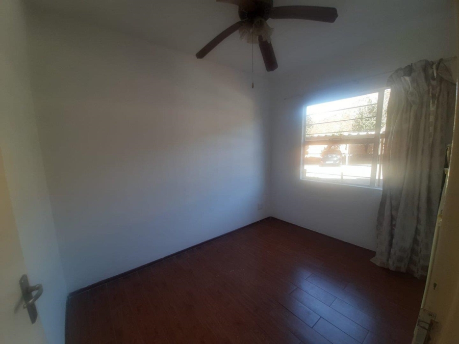 To Let 2 Bedroom Property for Rent in Linmeyer Gauteng