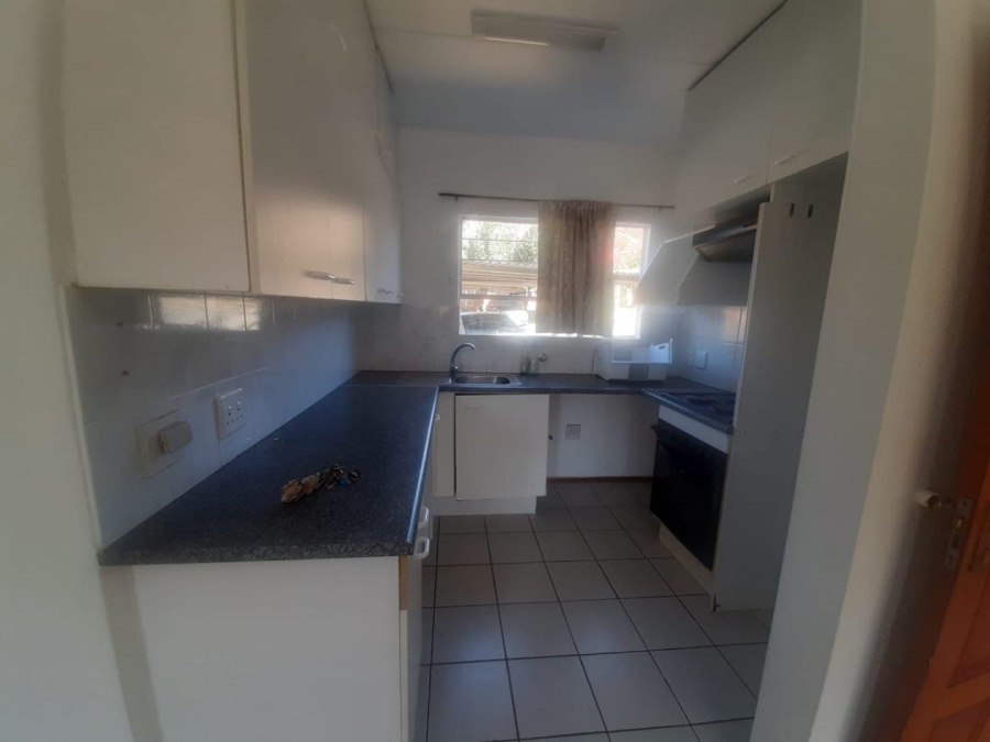 To Let 2 Bedroom Property for Rent in Linmeyer Gauteng