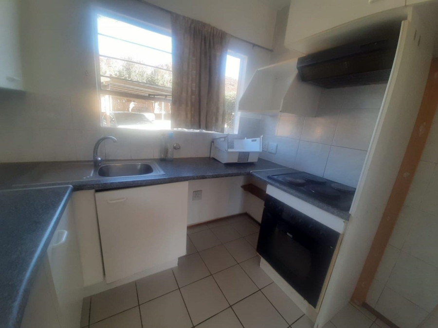 To Let 2 Bedroom Property for Rent in Linmeyer Gauteng