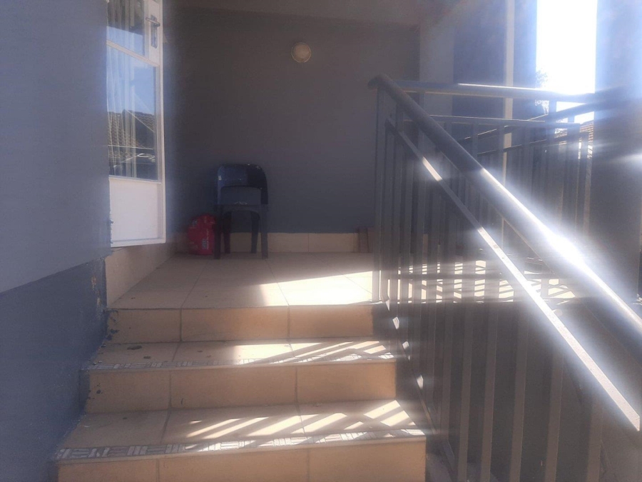 To Let 2 Bedroom Property for Rent in Linmeyer Gauteng