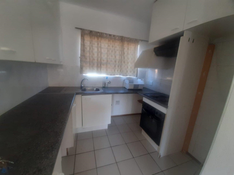 To Let 2 Bedroom Property for Rent in Linmeyer Gauteng