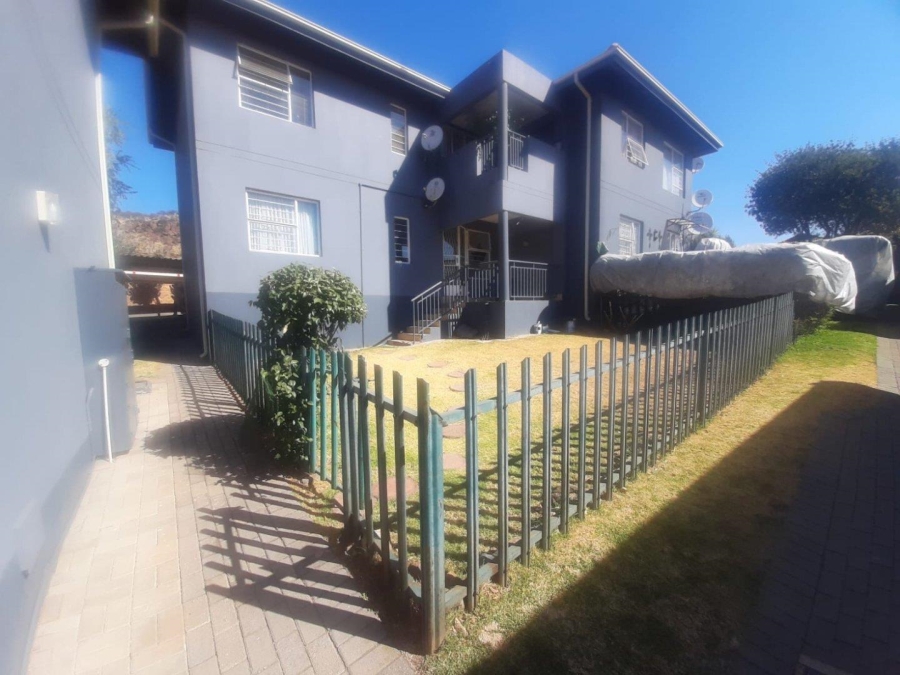 To Let 2 Bedroom Property for Rent in Linmeyer Gauteng