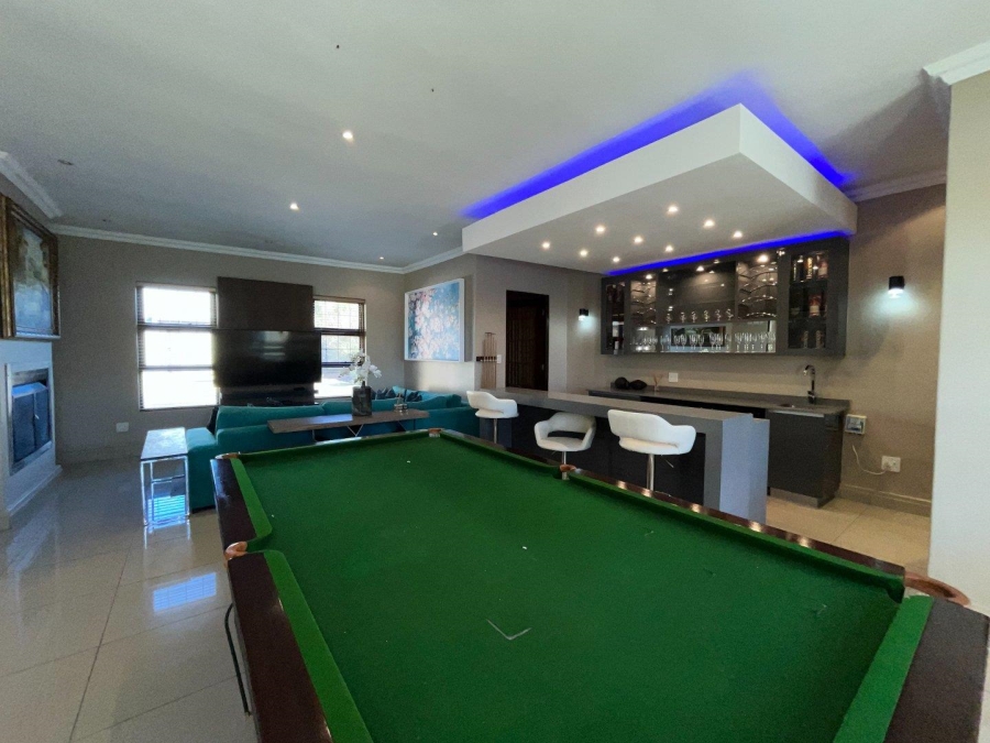 To Let 7 Bedroom Property for Rent in Bryanston Gauteng