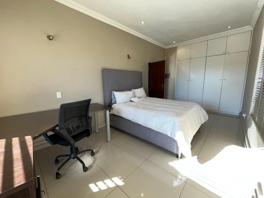 To Let 7 Bedroom Property for Rent in Bryanston Gauteng