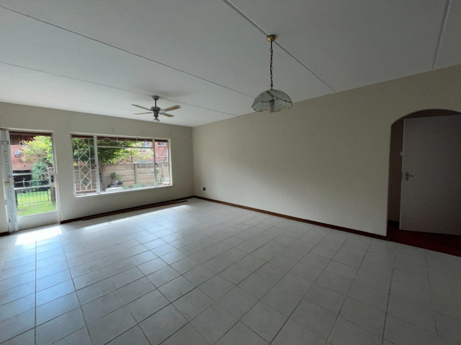 To Let 2 Bedroom Property for Rent in Ferndale Gauteng