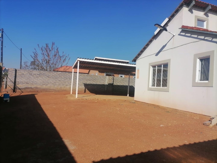 To Let 2 Bedroom Property for Rent in Savanna City Gauteng