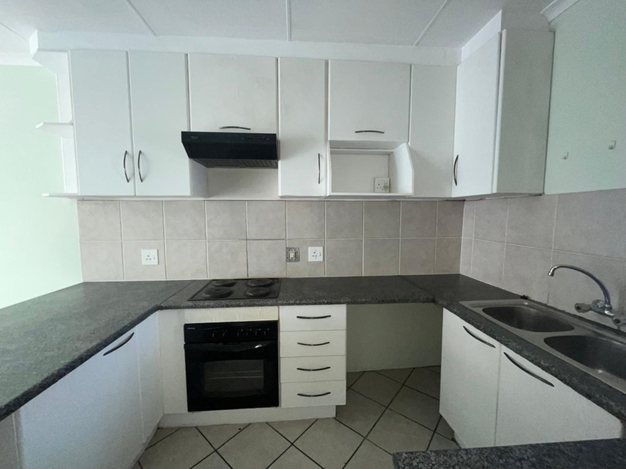 To Let 2 Bedroom Property for Rent in Northwold Gauteng