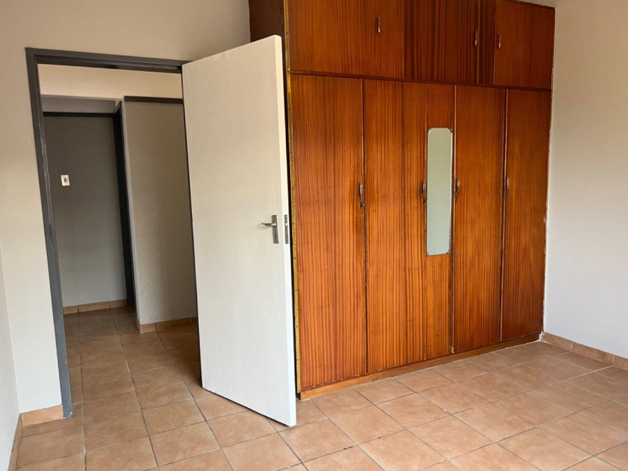 4 Bedroom Property for Sale in Mountain View Gauteng