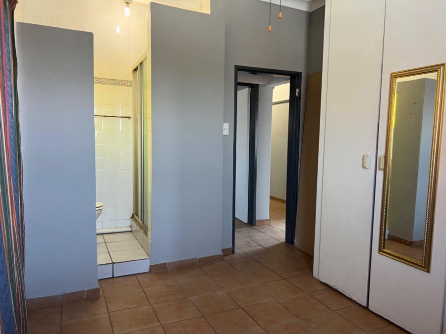 4 Bedroom Property for Sale in Mountain View Gauteng