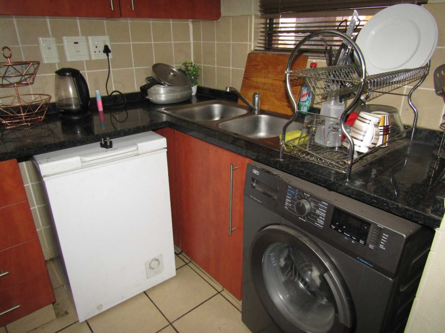 2 Bedroom Property for Sale in Ravenswood Gauteng