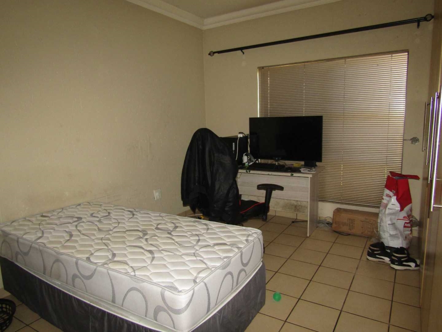 2 Bedroom Property for Sale in Ravenswood Gauteng