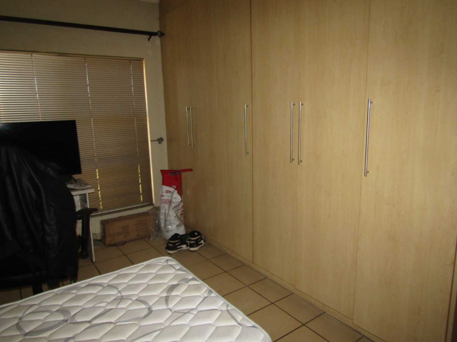 2 Bedroom Property for Sale in Ravenswood Gauteng