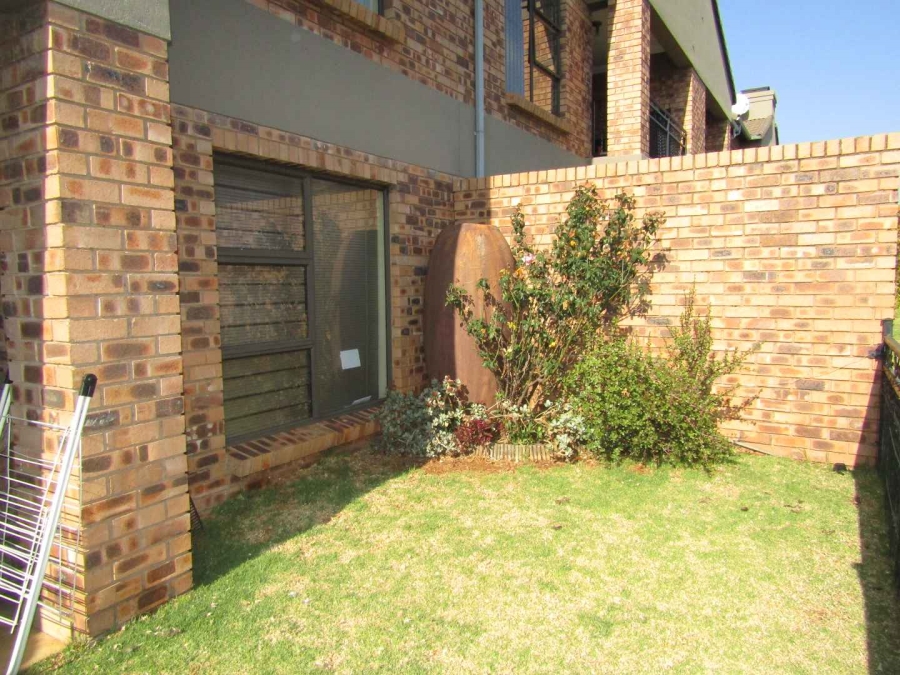 2 Bedroom Property for Sale in Ravenswood Gauteng