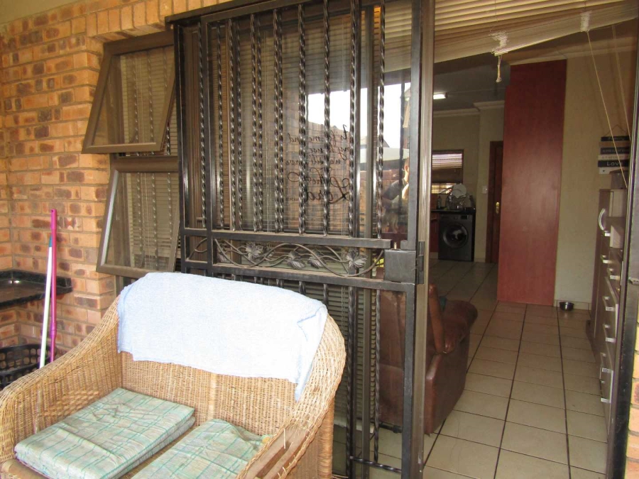 2 Bedroom Property for Sale in Ravenswood Gauteng